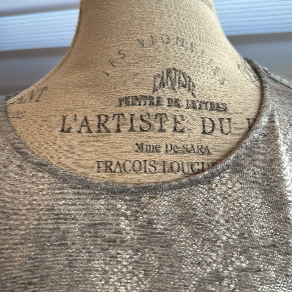 Calvin Klein Women’s Sleeveless Silver Metallic Top, buttons on shoulders size L - Picture 4 of 8